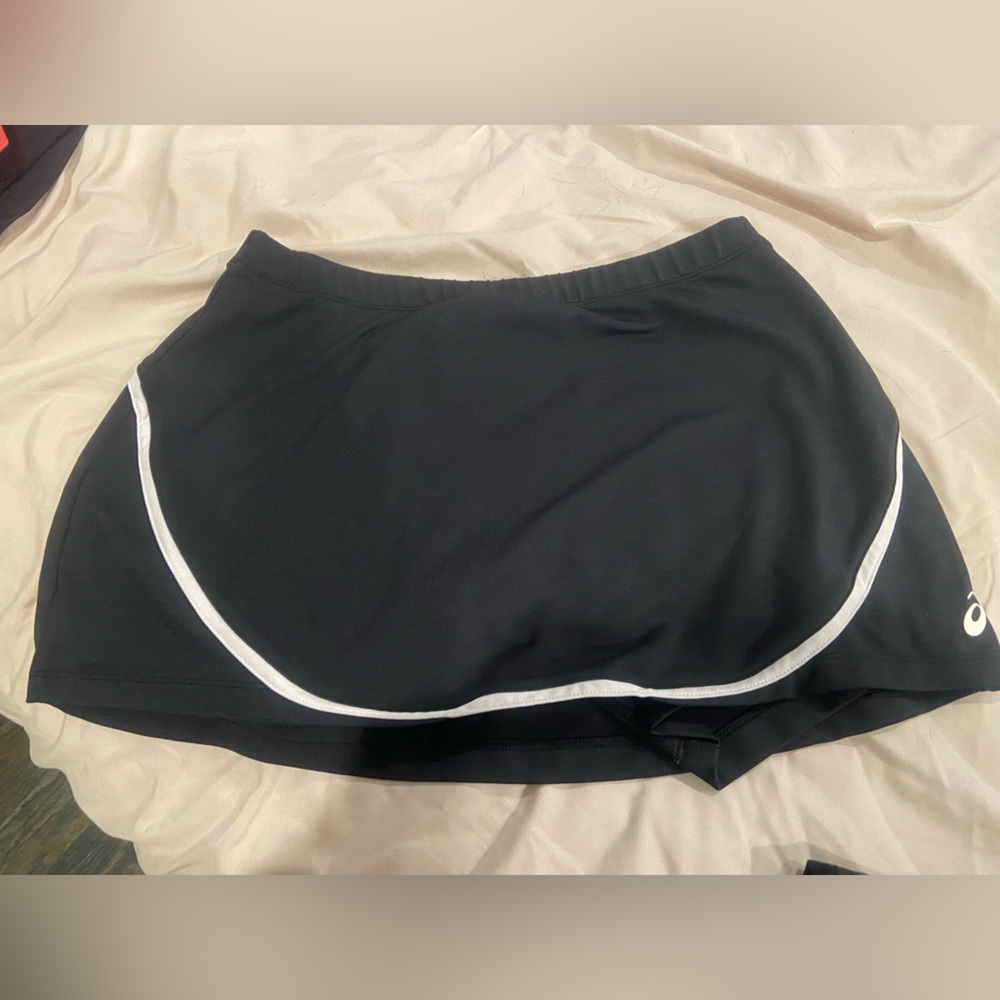 Asics black tennis skirt with built in shorts size medium